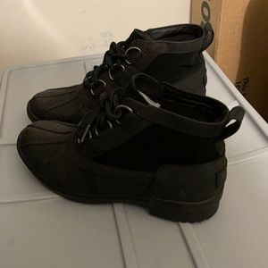 Women UGG weather boot